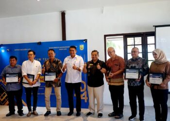 “Ta Bayeue Pajak Ta Peumakmue Nanggroe” 10 Wajib Pajak Terima Penghargaan dari KPP Pratama Banda Aceh
