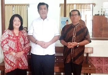Calon Walikota Siantar Yan Santoso Purba Silaturahmi Dengan Pastor Paroki St Laurensius Brindisi