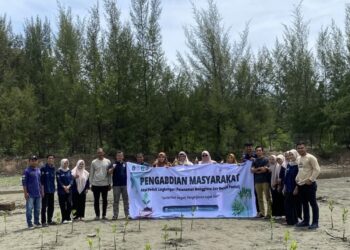 Prodi Pendidikan Biologi Kolaborasi Dengan BPDAS Kreung Aceh Laksanakan Penanaman Manggrove