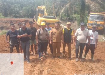 Tingkatkan Konektivitas Masyarakat,Dinas PU Simalungun Lakukan Pembukaan Jalan di Nagori Riah Naposo