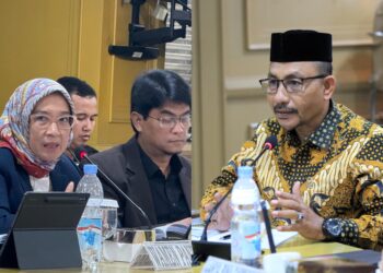 Rapat Kerja Dengan Menpan RB dan BKN, Haji Uma Minta Pemutihan Untuk Honorer Masa Bakti Diatas 5 Tahun