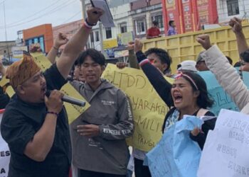 Demo Turunkan Kades Pemimpin Kepala Batu Ultimatum Pemkab Simalungun 3×24 Jam Berikan Keadilan Untuk Rakyat Bosar Nauli Atau Buat Keadilan Sendiri