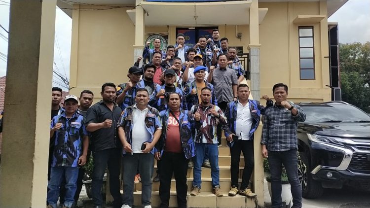 Puluhan kader IPK Labuhan Batu saat menyambangi kantor Polres Labuhan Batu minta THM di Rantau Prapat segera ditutup (25/02/2025)