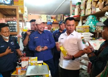 Cek Harga Bahan Pokok di Pasar Serbelawan,Wabup Simalungun Benny Sinaga Temukan Harga Minyak Kita di Atas HET