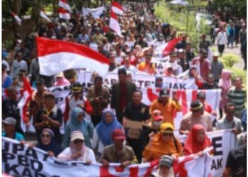 Para Tokoh Agama Bersama Ribuan Massa Turun ke Jalan Kecam dan Teriaki Sugianto Cs Jangan Mengacau di Siak