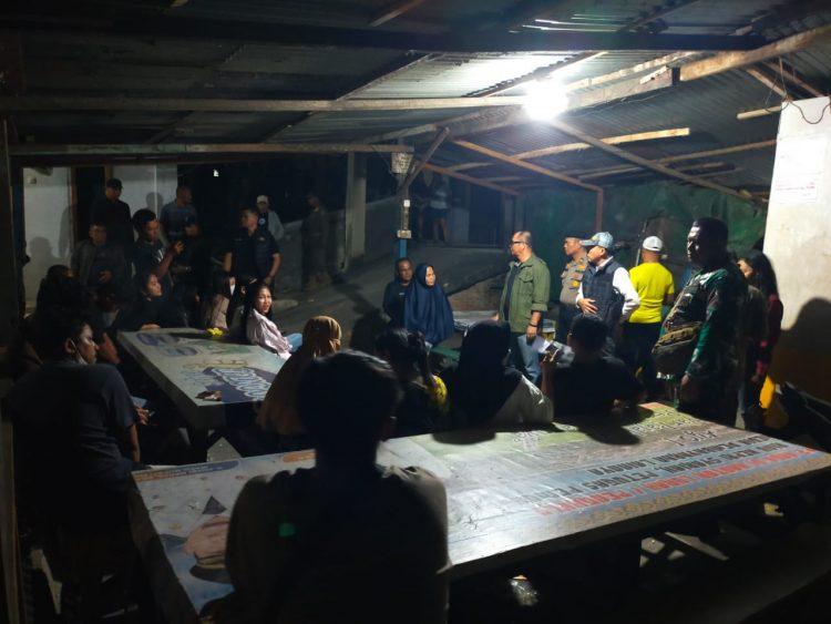 Operasi Premanisme dan Pekat melibatkan personel gabungan dari Polri sebanyak 15 orang, TNI 3 orang, dan Satpol PP 7 orang dipimpin langsung  KOMPOL Darmawan, SH. MH.(dok SGN)