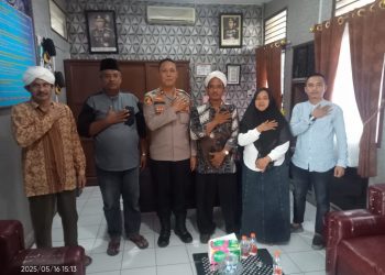 Saat Silaturahmi Dengan Kapolsek Tanah Jawa,Tokoh Agama Apresiasi Upaya Polres Simalungun Berantas Premanisme 