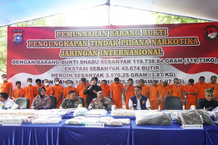 Foto: Pemusnahan Barang Bukti Narkoba di Mapolda Riau.(Dok.SGN)