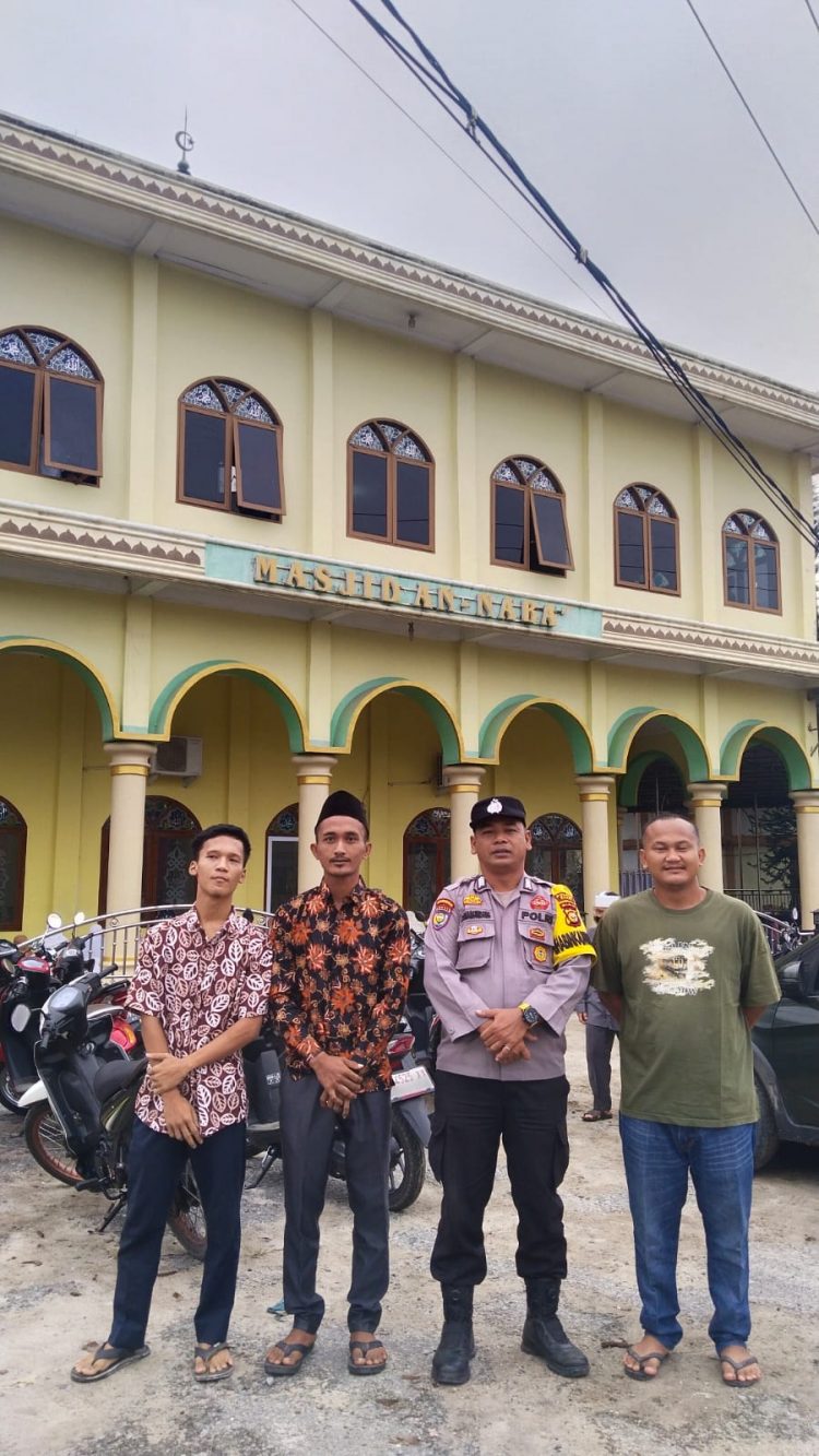 Foto: Polsek Kandis Amankan Ibadah Sholat idul Adha di Sejumlah Mesjid di Kecamatan Kandis.(Dok.SGN)