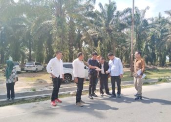 Ditengah Terik Matahari, DPRD Simalungun Dapil 5 Kroscek Proyek TA 2024 dan Minta Rincian RAB, Komitmen Uang Rakyat Efektif dan Efisien 