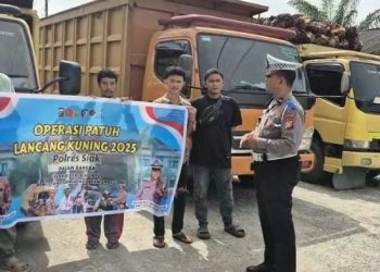 Polres Siak Sosialisasikan Ops Patuh LK 2025 kepada Komunitas Sopir dan Masyarakat Bungaraya