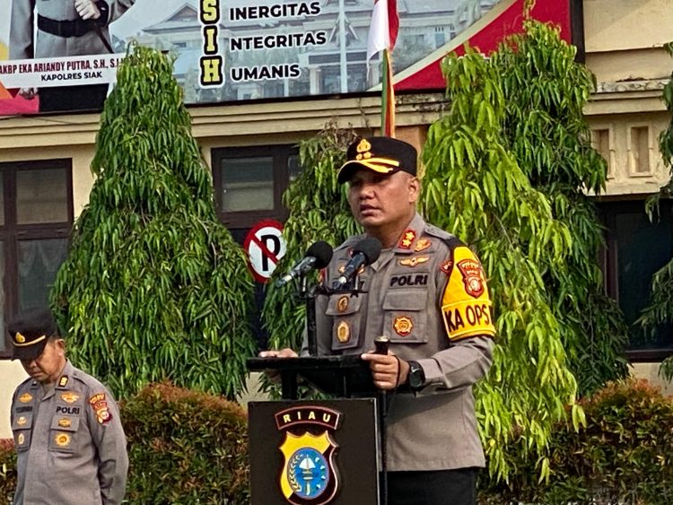 Foto: Kapolres Siak Pimpin Apel Pagi Tegaskan Disiplin Dukung Dapur Gizi Dan Fokus Cegah Karhtla