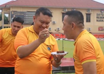 Peduli Jajaran, Kapolres Labuhanbatu AKBP Choky Sentosa Meliala, S.I.K., S.H. Rayakan Ultah Personel Lahir Bulan Juli 2025