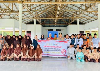 Polsek Sungai Apit Gelar Sosialisasi Bahaya Narkoba dan Green Policing Bersama LAN di Ponpes Darul Qur’an