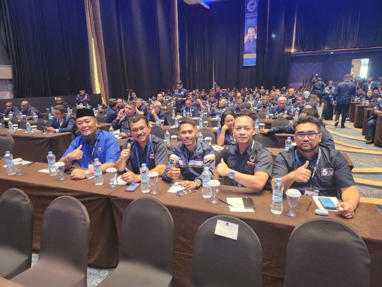 Wakil Ketua DPRK Aceh Tengah Hamdan Guru Gama (kiri paling ujung) saat Mengikuti Rapat Nasional Partai NasDem Bersama Seluruh Kader NasDem Se Indonesia.foto dok SGN