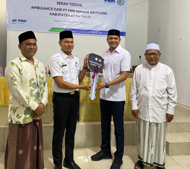 Wujud Kepedulian, PT PNM Bersama BAZNAS RI Bantu Ambulans ke Pemkab Aceh Timur
