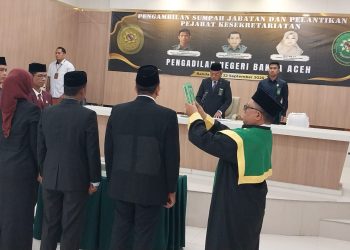 Langkah Baru dalam Pelayanan Publik: Pengadilan Negeri Banda Aceh Kukuhkan Tiga Pejabat Kesekretariatan