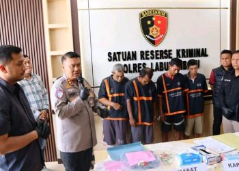 Dunia yang Harusnya Melindungi Berubah Jadi Neraka: Ayah Kandung Tega Cabuli Putri Sendiri bersama Dukun, Paman Hingga Temannya di Labura