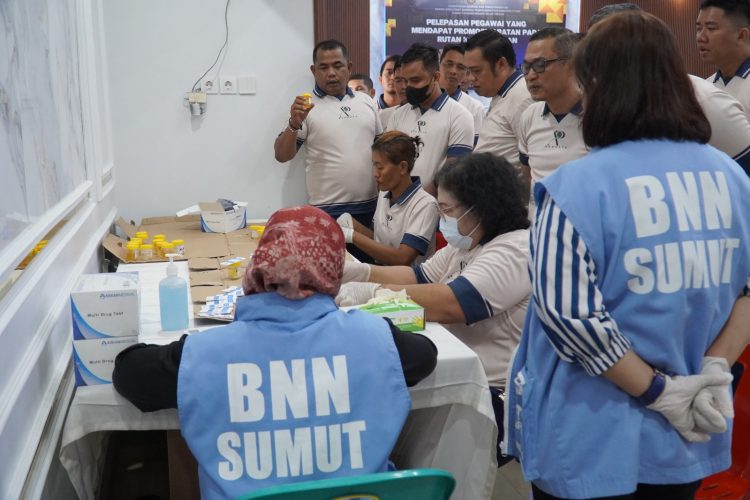Rutan Kelas I Medan menggelar tes urine bagi seluruh pegawai dan 20 warga binaan pemasyarakatan (WBP), Jumat (3/10/2025).