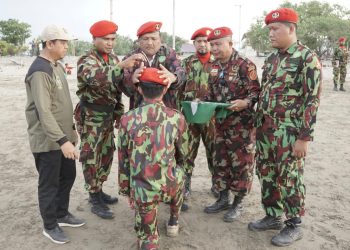 Langsung Penutupan dan Pembaretan Ratusan Kader KOKAM Resmi Menyandang Baret Merah Usai Diklatsar di Bireuen, Bupati H. Mukhlis ST Pimpin