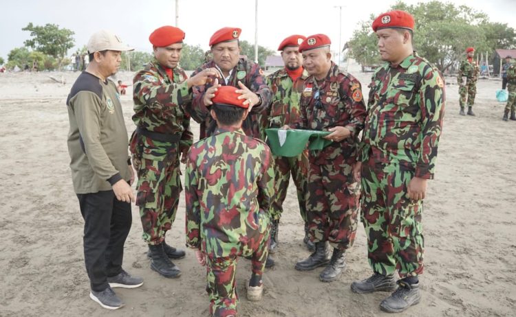 Bupati Bireuen, H. Mukhlis ST, pimpin langsung pembaretan 100 kader KOKAM di Bireuen