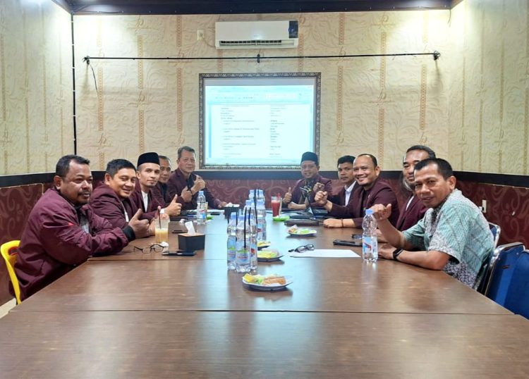 DPD PPNI Bireuen) menggelar rapat pleno bertempat di Meeting Room Bireuen Parte Cafee Bireuen