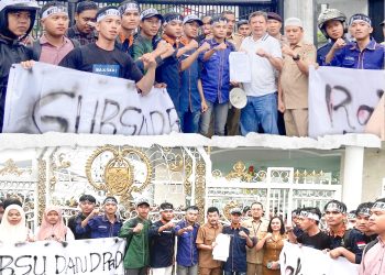Puluhan Mahasiswa Tergabung Dalam IMABARA Medan dan IPMBB UINSU Demo Desak Realisasi Bendungan Batu Bara