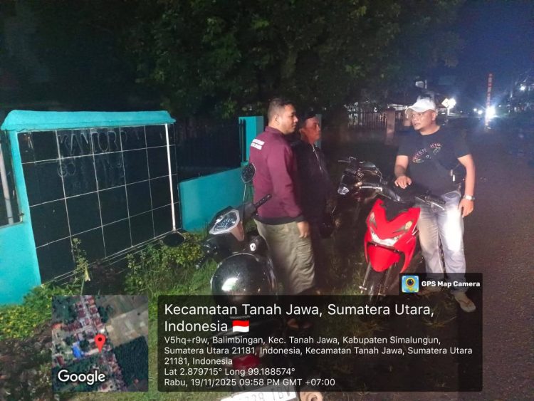 Malam masih larut, Personel Polsek Tanah Jawa langsung bergerak cepat merespons laporan masyarakat tentang dugaan permainan judi tembak ikan di Nagori Tanjung Pasir,Rabu malam, 19 November 2025, sekitar pukul 22.00 WIB.