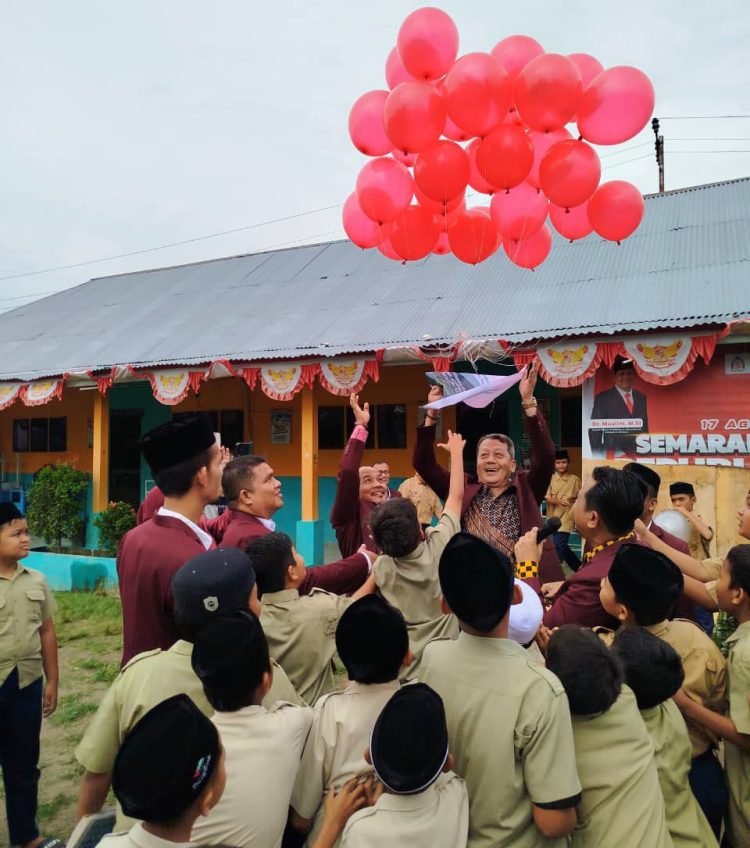 PPNI Bireuen bekerjasama dengan SMP IT Muhammadiyah Bireuen laksanakan edukasi kesehatan tentang Influenza dalam rangka Hari Kesehatan Nasional ke-61 tahun 2025 (14/11/2025).