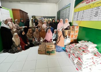 Ditengah Situasi Mengguncang, Aisyiyah Aceh Hadir Penuh Kelembutan Bantu Korban Banjir di Bireuen