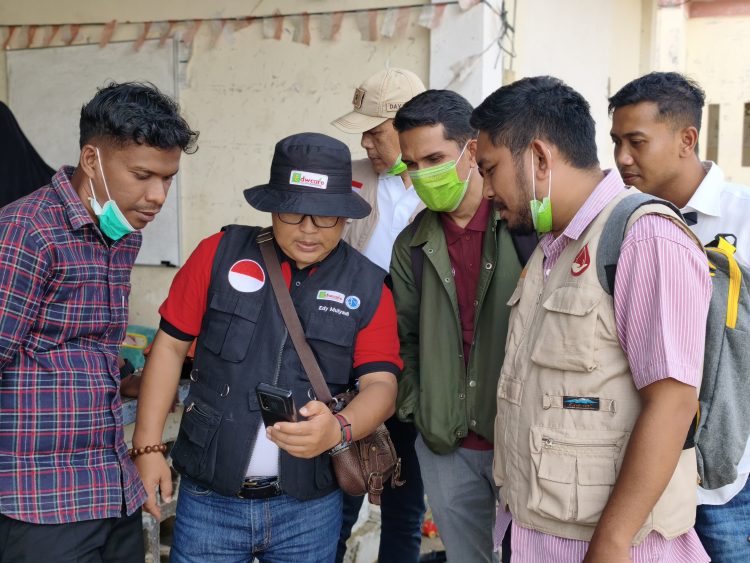 DPD Persatuan Perawat Nasional Indonesia Kabupaten Bireuen, menyalurkan bantuan bagi masyarakat, dan rekan sejawat yang terdampak banjir, bantuan obat-obatan serta layanan kesehatan.