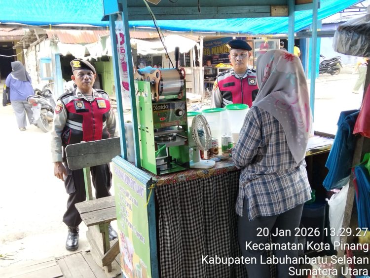 Personil Satuan Samapta Polres Labuhanbatu Selatan (Labusel ) melaksanakan patroli rutin dan patroli Samapta pada Selasa (20/1/2026).