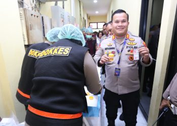 Kapolres Labusel melaksanakan Tes Urine Dilingkungan Internal Polri Upaya Komitmen Melawan Narkoba 