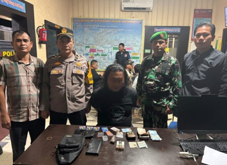 Terduga bandar narkoba saat diamankan dari salah satu THM di seputaran Kota Rantauprapat, Kabupaten Labuhanbatu, Sabtu (28/2/2026) malam.