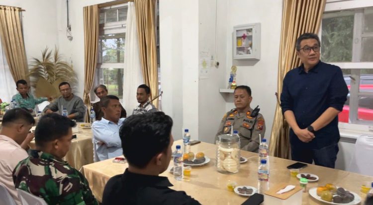 Manajer Kebun Bah Birung Ulu Yuna Shaund H.S. Damanik,saat memberikan kata sambutan.
