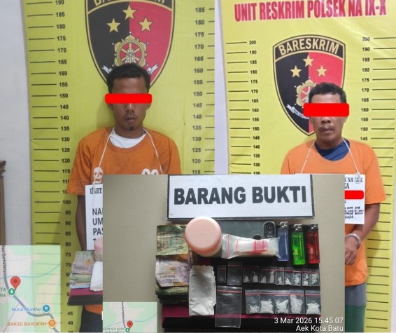 MS dan IS beserta barbut 7,01 Gram sabu saat diamankan Polsek Na IX-lX