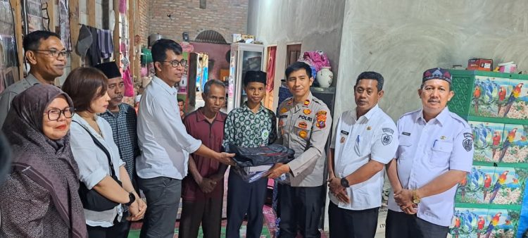 Polres Labuhanbatu melalui Kapolsek Panai Hilir IPTU Yuna H. Gultom, S.H., M.H., bersama perangkat Pemerintahan Kecamatan Panai Hilir saat memberikan dukungan dan motivasi kepada korban Bullying.