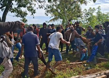 Masjid Dirobohkan, Petani Dipukul: Wajah Brutal Konflik Lahan Padang Halaban, Humas PT SMART Sebut Pengaman Tidak Dibekali Sajam