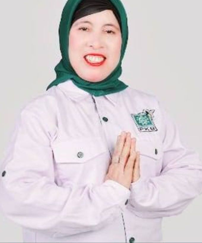 Foto,Siti Mahnin ,SH