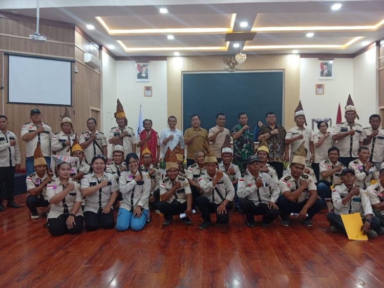 Foto bersama setelah usai pelantikan di Gedung Balai Harungguan Tuan Rondahaim Saragih, Kompleks Kantor Bupati Pemkab Simalungun, Sabtu (09/05/2026).