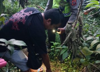 Digerebek Usai Warga Resah, Kampung Banjar II Disisir Polisi: Bong dan Plastik Klip Berserakan