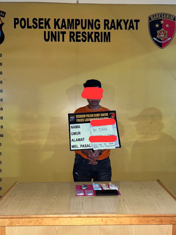RAL alias Kiki Terduga pemilik sabu 8,43 gram saat diamankan petugas.