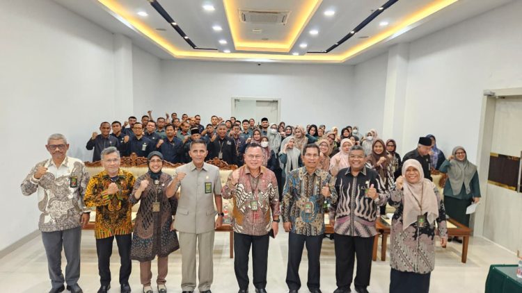 Foto bersama Ketua Pengadilan Tinggi Banda Aceh, Nursyam, S.H., M.Hum., bersama para Hakim Tinggi Pengawas Daerah (Hatiwasda), Selasa (26/05/2026).