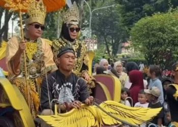 Cibinong Bangkitkan Kejayaan Kerajaan Muara Beres, Curi Perhatian Ribuan Warga di Helaran HJB ke-544 Bogor