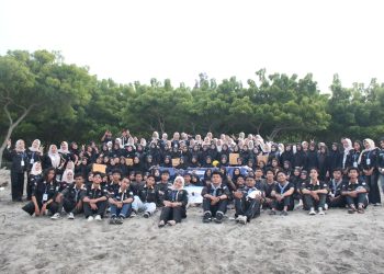 Dari Pantai Ujong Bate, HIMASOS Unimal Rajut Persaudaraan Lewat Meurasa