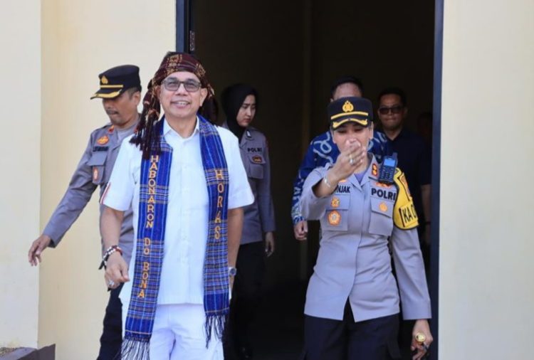 Kapolres Pematangsiantar AKBP Sah Udur Togi Marito Sitinjak curhat dinyiyirin warga saat melakukan pengamanan Operasi Ketupat 2025.