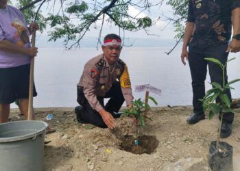 Dalam Rangka HUT Bhayangkara ke-78, Polres Simalungun Tanam 5 Ribu Pohon & Tabur 10 Ribu Bibit Ikan