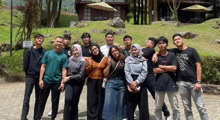 Aliansi Mahasiswa Tebing Tinggi Tingkatkan Solidaritas Lewat Family Gathering di Lau Kawar