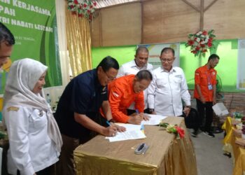 MoU Antara PT.Industri Nabati Lestari Dengan Bank Sampah Bungaran Rumuskan 2 Poin Penting Sebagai Wujud Kepedulian Lingkungan