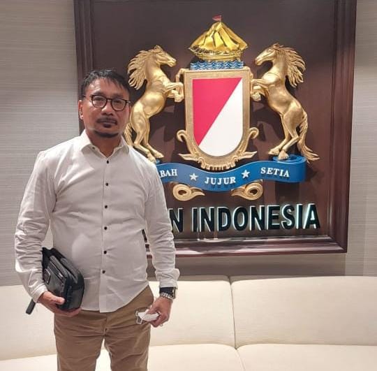 Benny Tamasoa Ketua LSM Mata dan Telinga Merah Putih